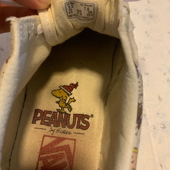 Peanuts Vans - Picture 4 of 4